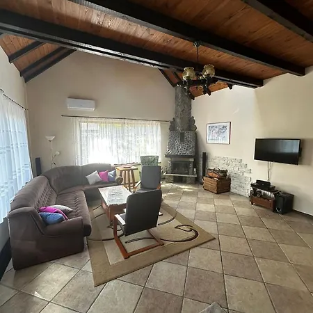 Nad Jeziorem Karlowice29 *